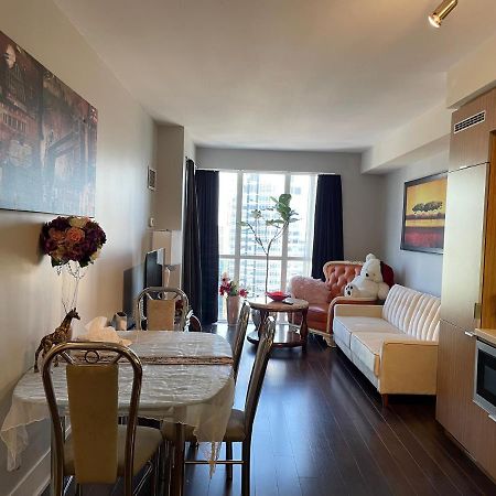טורונטו Luxury Condo With Cn Tower View מראה חיצוני תמונה