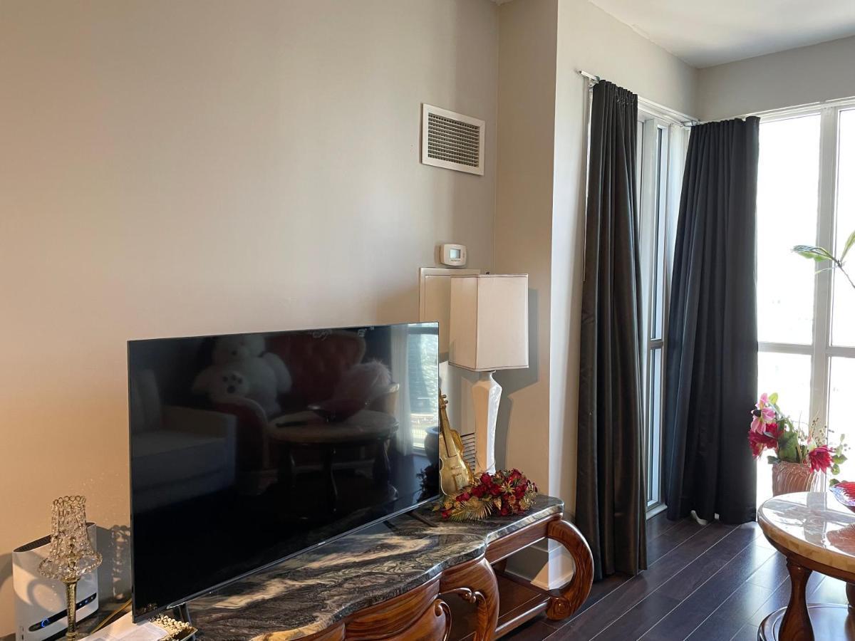 טורונטו Luxury Condo With Cn Tower View מראה חיצוני תמונה