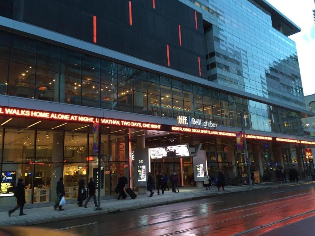 טורונטו Luxury Condo With Cn Tower View מראה חיצוני תמונה